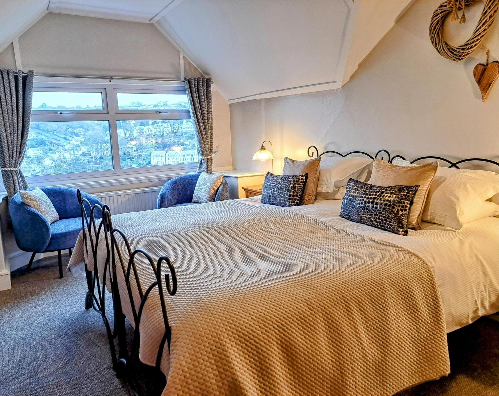 Schooner Point Guest House Looe Extérieur photo