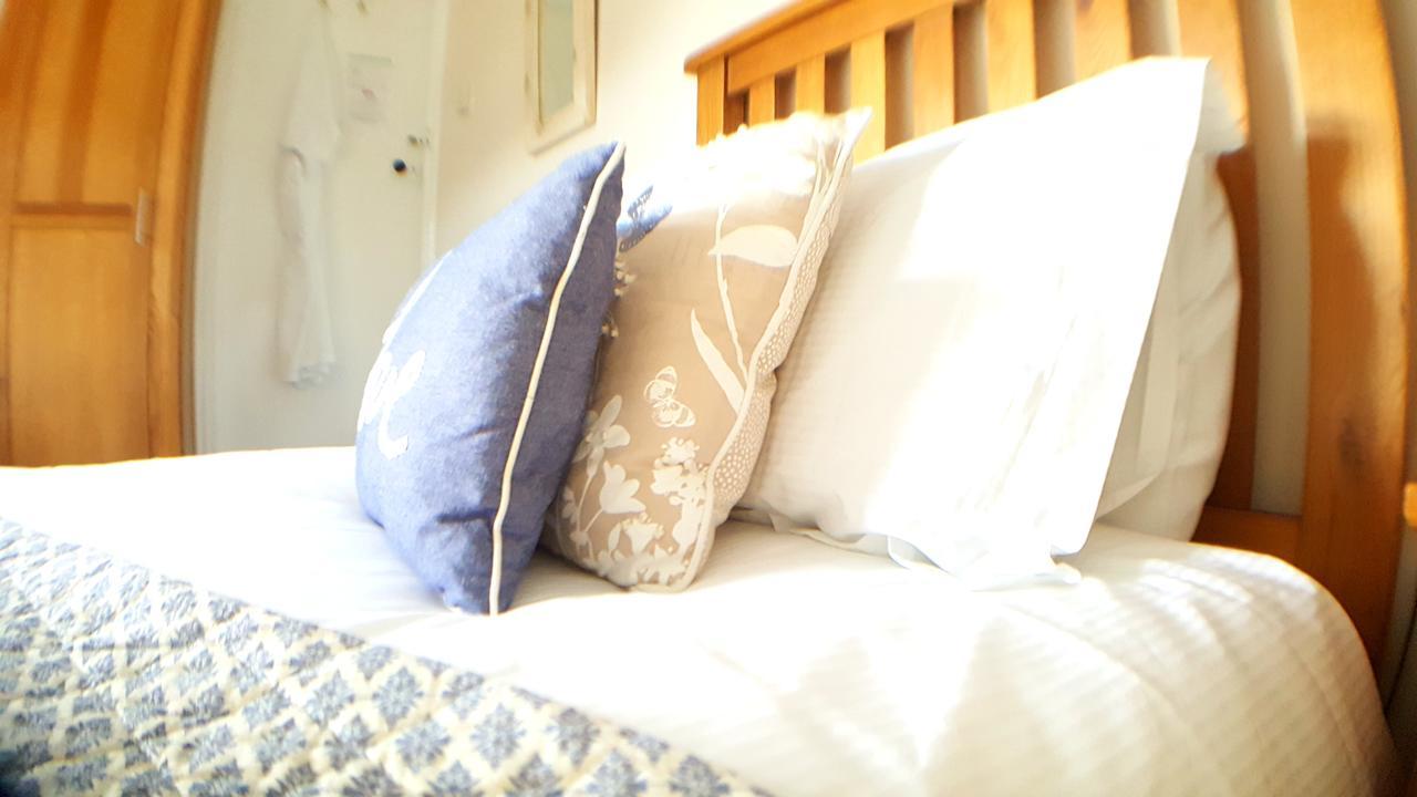 Schooner Point Guest House Looe Extérieur photo