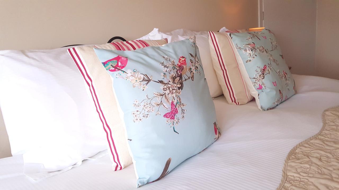 Schooner Point Guest House Looe Extérieur photo